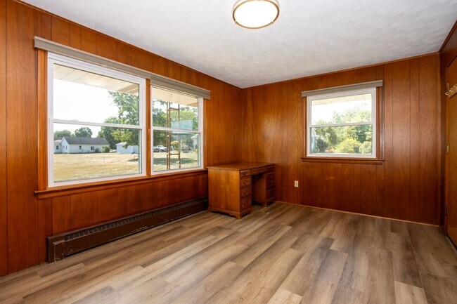 Building Photo - Charming Ranch Home