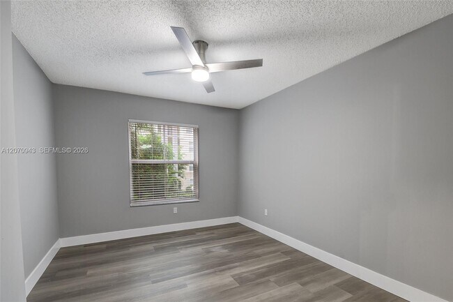 Building Photo - 2206 Tuscany Way