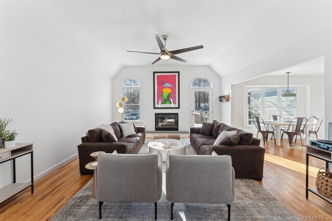 Building Photo - 14 Hildreth Rd S