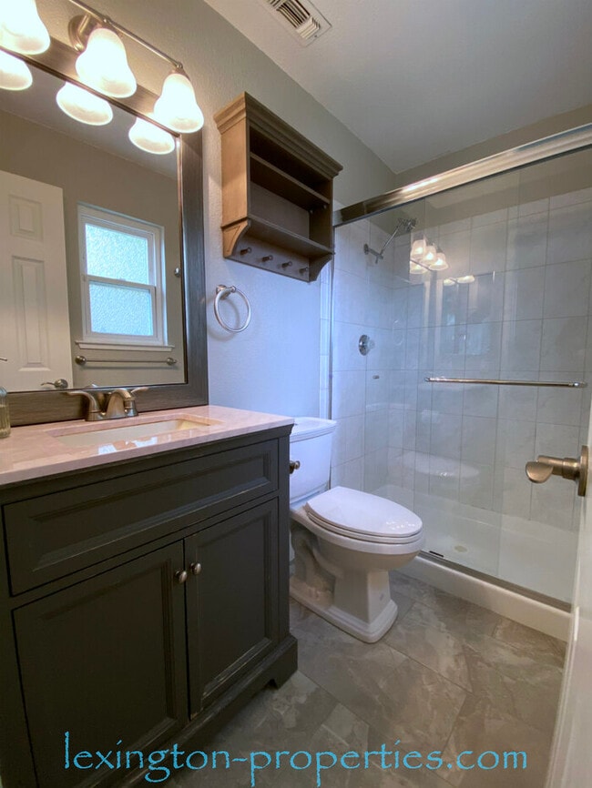 Building Photo - 11120 Crooken River Ct
