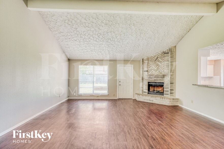 Building Photo - 15706 Tammany Ln