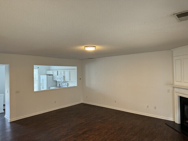 Building Photo - 228 Braelock Dr