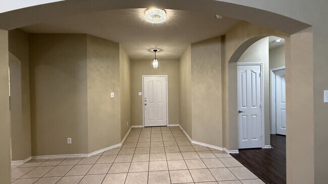 Building Photo - 507 Mesa Ridge Ct