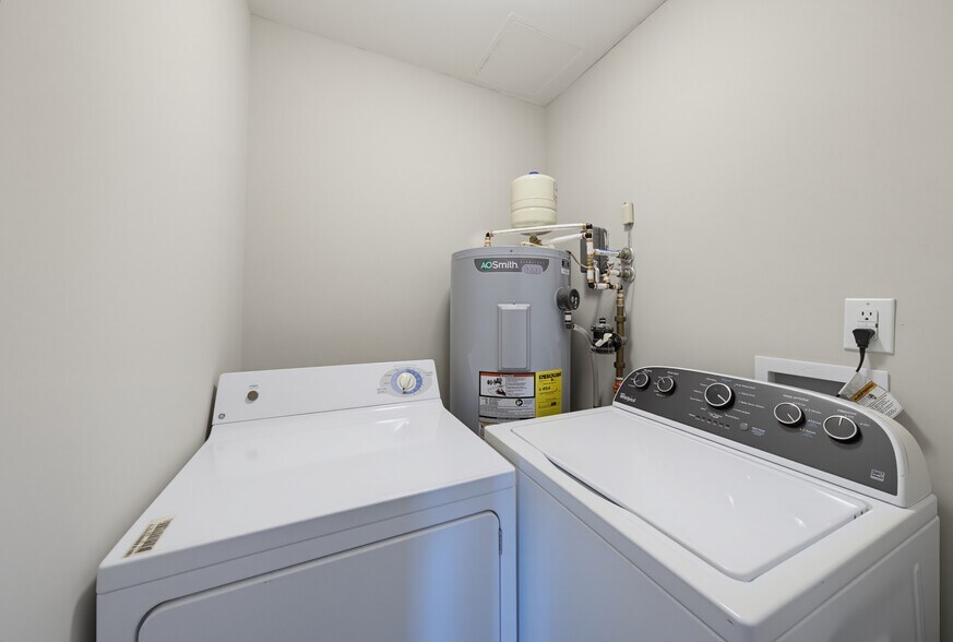 In Unit Washer and Dryer Provided - 2030 Quaker Landing