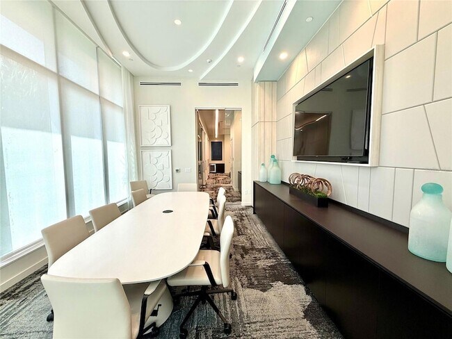 Building Photo - 301 Quay Cmn