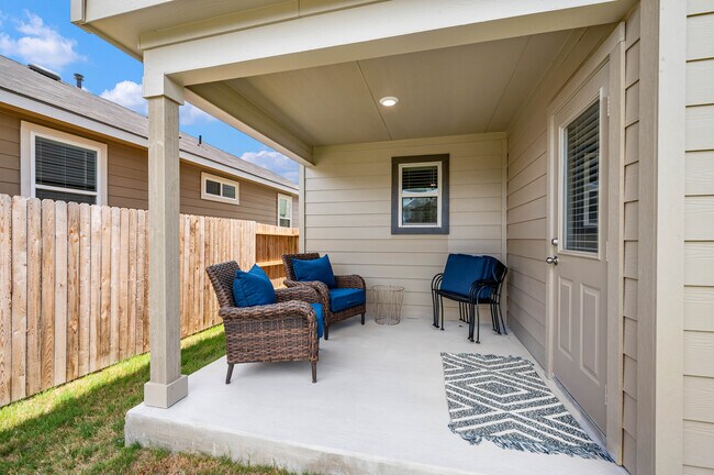 Building Photo - 22607 Green Jacket