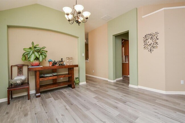 Building Photo - 24810 Sageford Ct