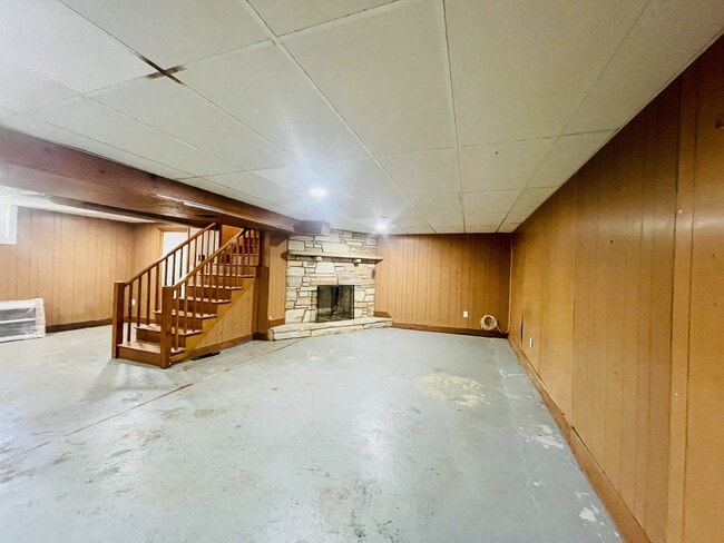 Building Photo - 63 Shelor Dr