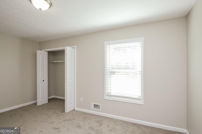 Building Photo - 1255 Taramore Dr