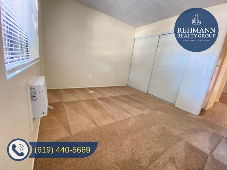 Building Photo - 4177 Iowa St