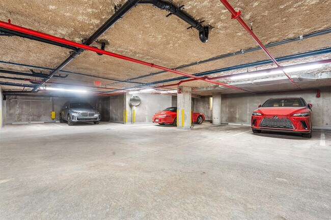 Building Photo - 715 Bayshore Dr