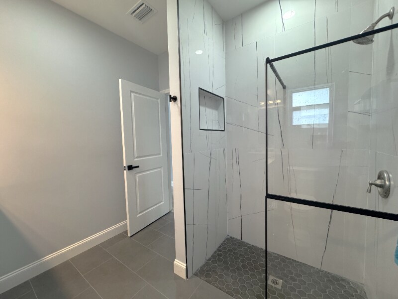 Building Photo - 272 Diogenes St