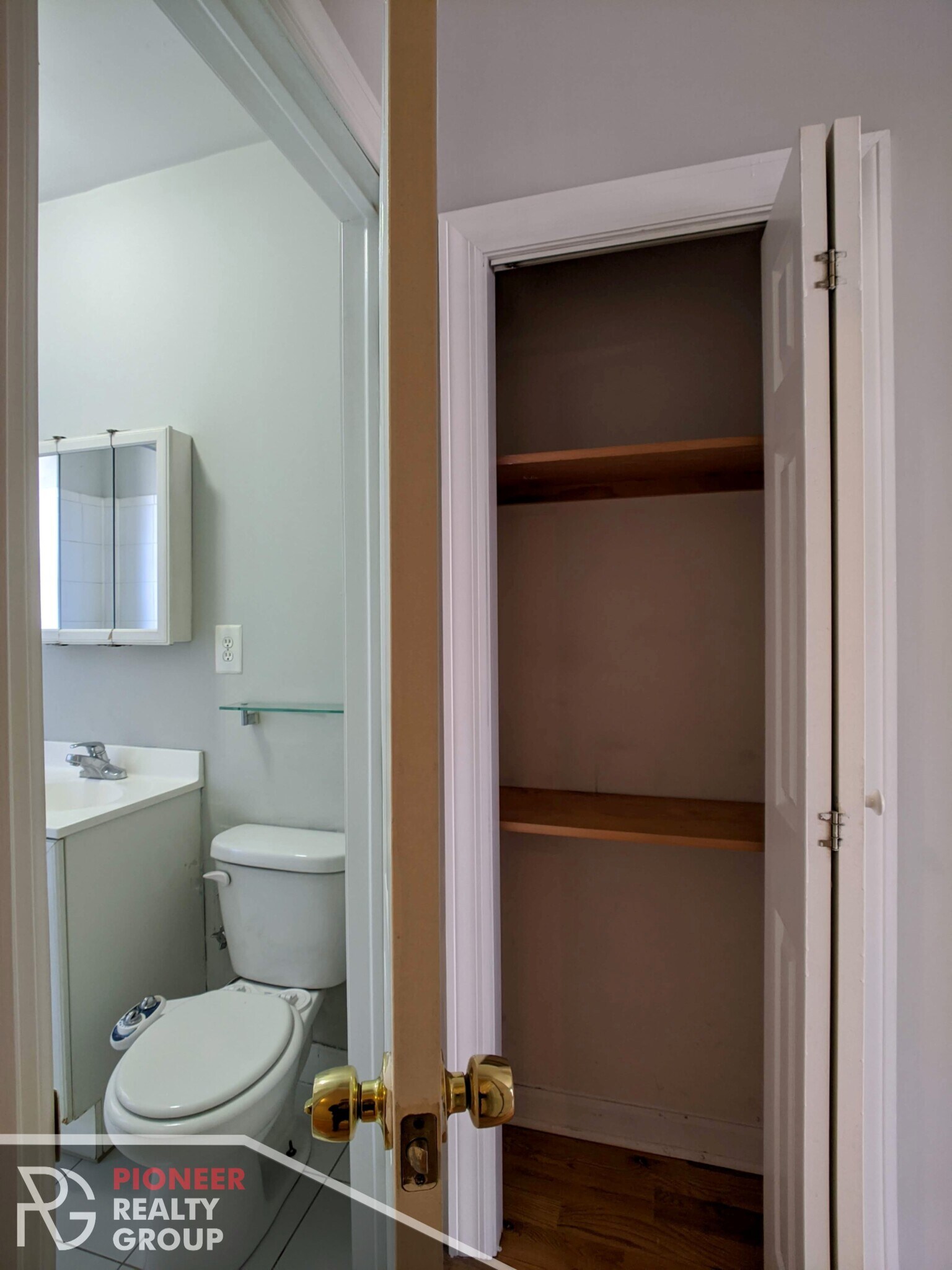 Building Photo - 3732 N Pine Grove Ave