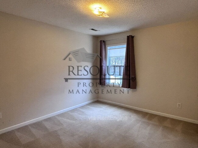 Building Photo - 404 Onondaga Ct