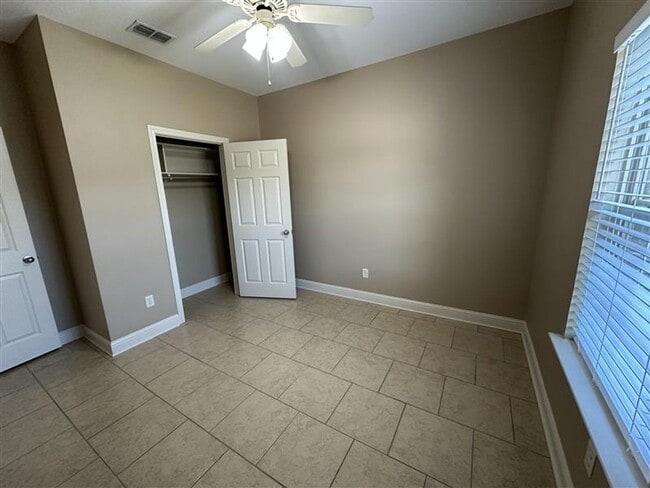 Building Photo - 3915 Mobley Cir