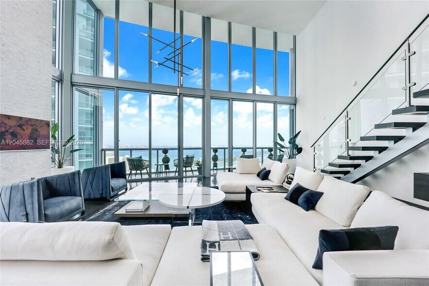Building Photo - 888 Biscayne Blvd