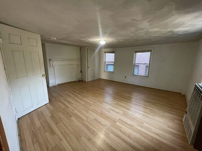 Building Photo - 251 Broadway