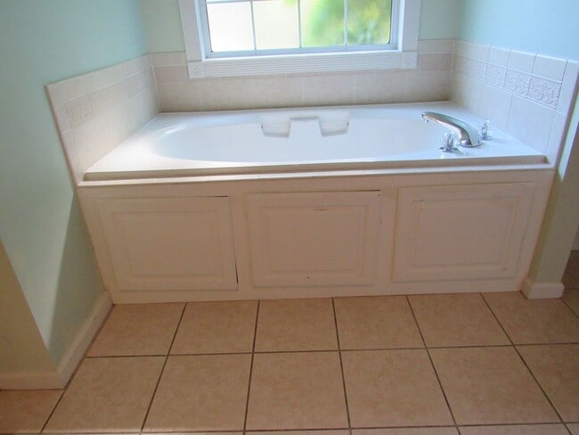 Building Photo - Foxborough Subdivision