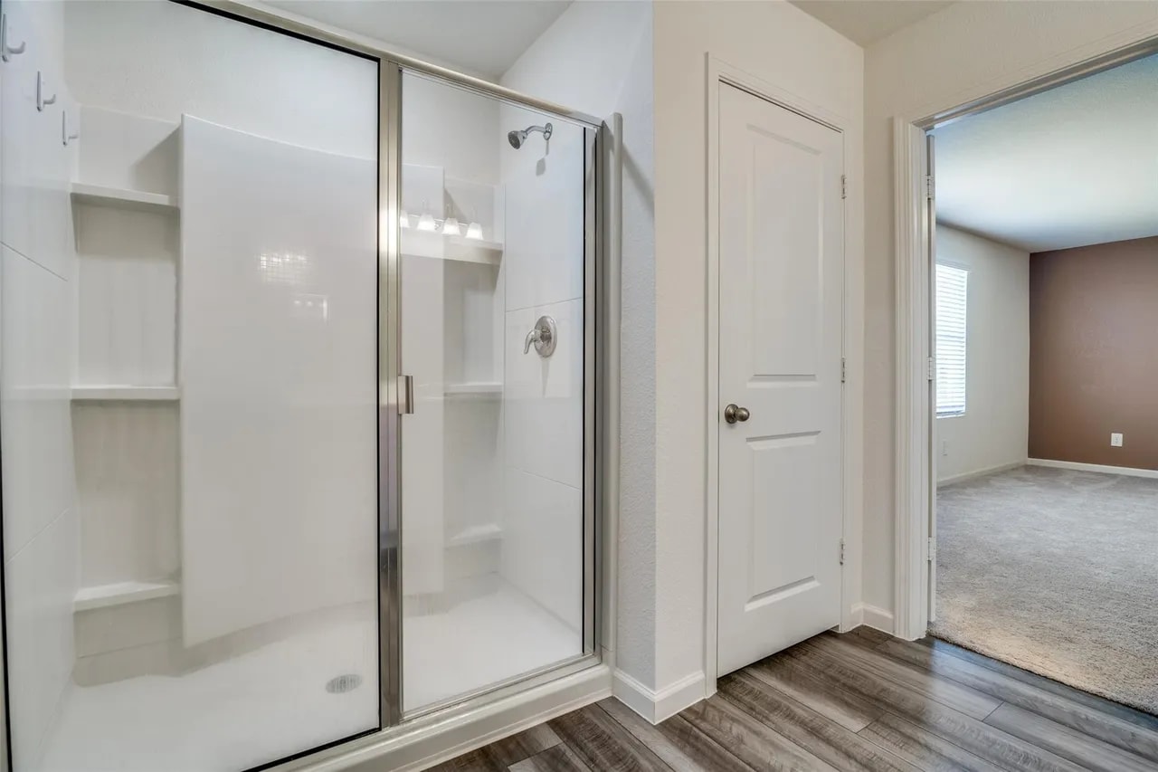 Building Photo - 731 Yorkshire Dr