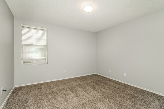 Building Photo - 16125 Windsong Ct