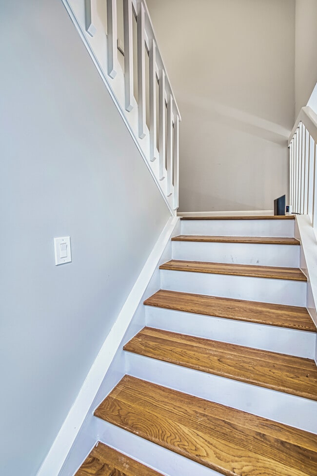 Building Photo - 17455 Overhill Dr