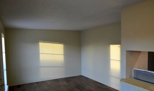 Building Photo - 4554 Y A Tittle Ave