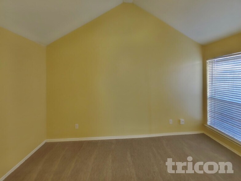 Building Photo - 2616 Spring Rain Dr