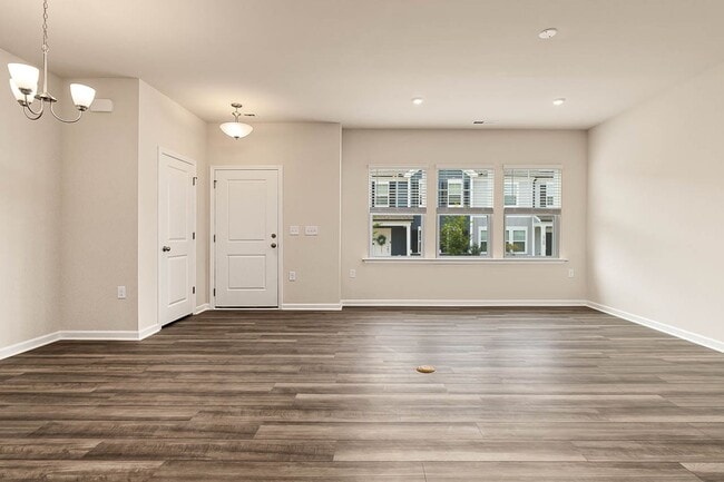 Building Photo - Cozy Townhome with 2 car garage!