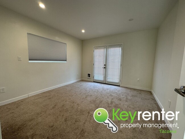 Building Photo - Astonishing 4Bed/2.5Bath Tacoma Home