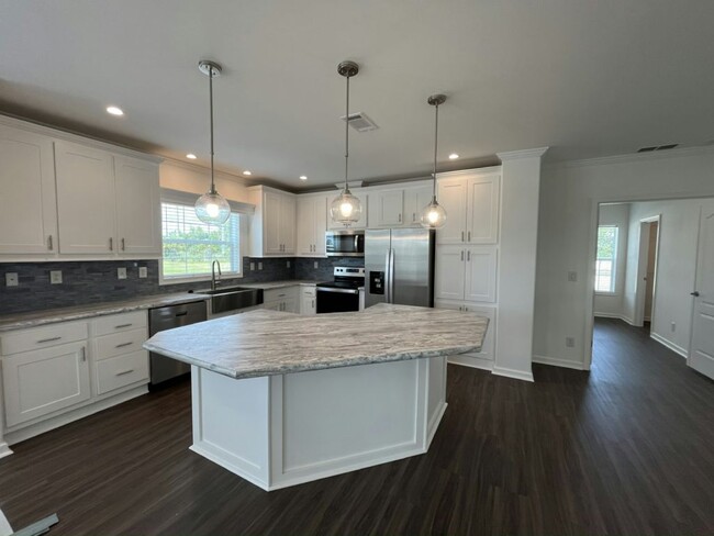 Building Photo - 978 Avanti Way Blvd