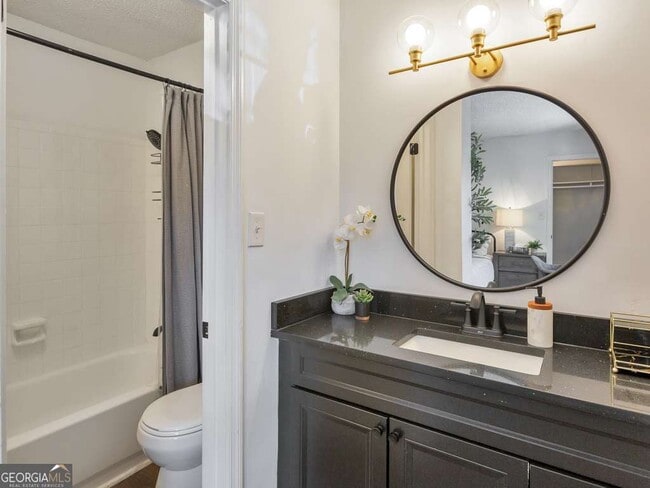 Building Photo - 2790 Farmstead Rd