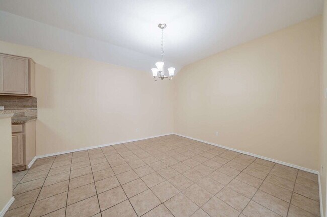 Building Photo - Cute 3 bed, 2 bath home in Grand Prairie