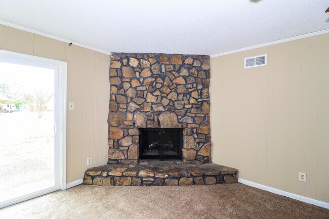 Building Photo - 3902 Clover Hill Dr