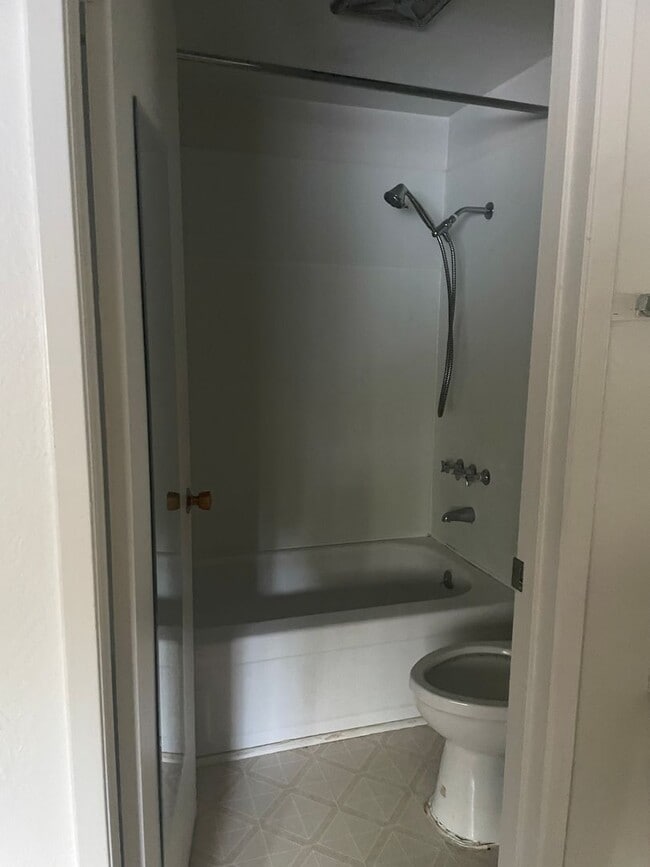 Building Photo - TH110-AfarinLLC