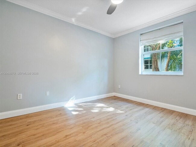 Building Photo - 9172 Collins Ave