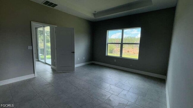 Building Photo - 460 Westchester Dr
