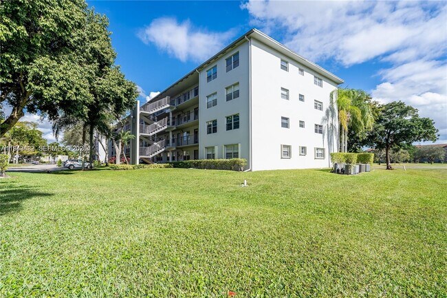 Building Photo - 251 SW 132nd Way