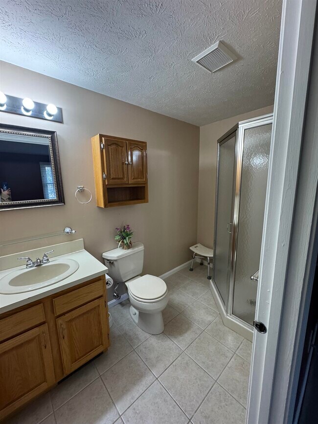 Building Photo - 16 High Bridge Hl