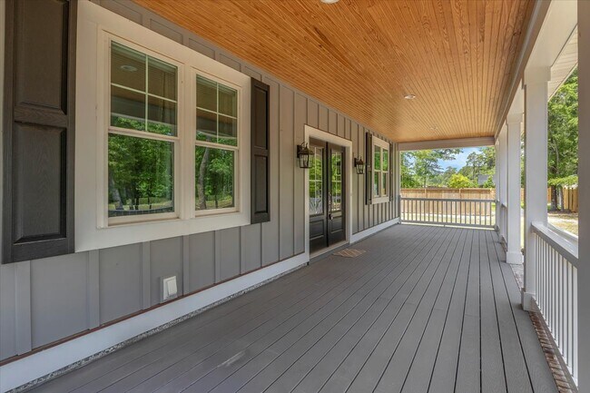 Building Photo - 612 Forest Sound Rd