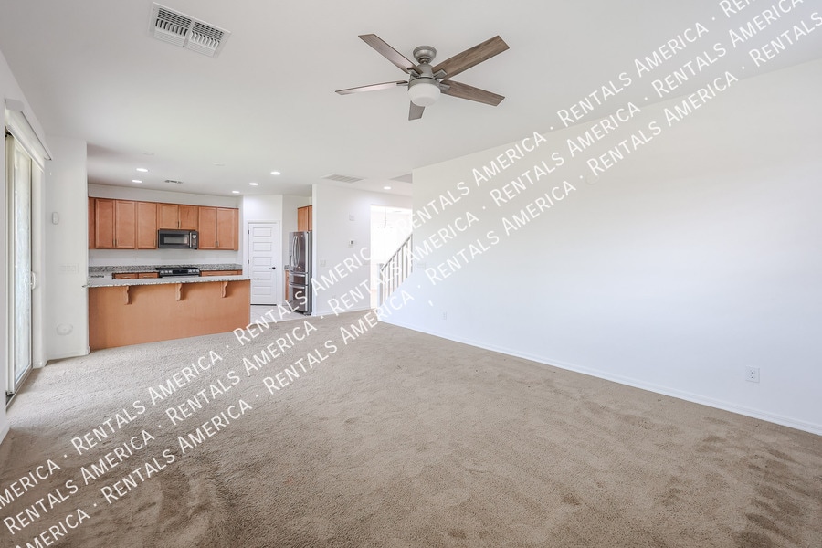 Building Photo - 13487 N 174th Ave
