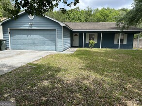 Building Photo - 147 Lakeside Dr
