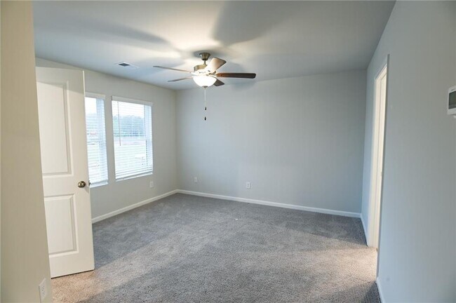 Building Photo - 115 Green Loop NW