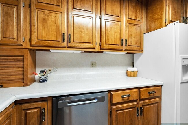 Building Photo - 1808 S Anderson St