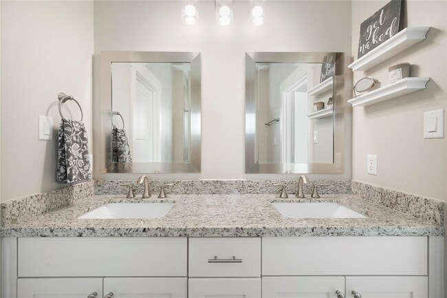 Building Photo - 5905 Petty St