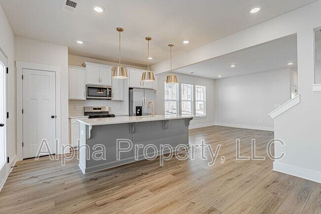 Building Photo - 451 Hazelcote Rd