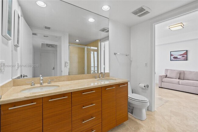Building Photo - 50 Biscayne Blvd