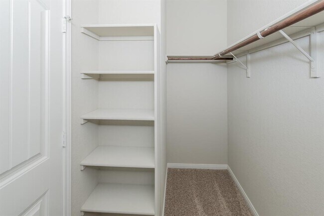 Building Photo - 6621 Kildare Dr
