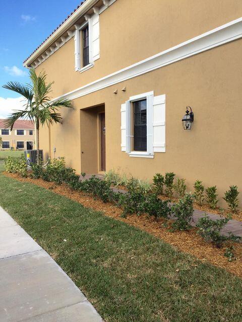 Building Photo - 10217 Wellington Parc Dr