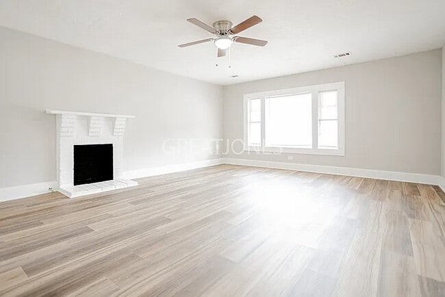 Building Photo - 154 Pine Cir