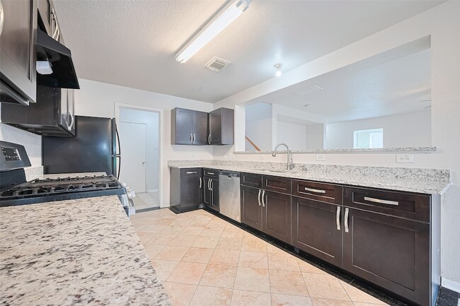 Building Photo - 12927 Pale Ivy Ln